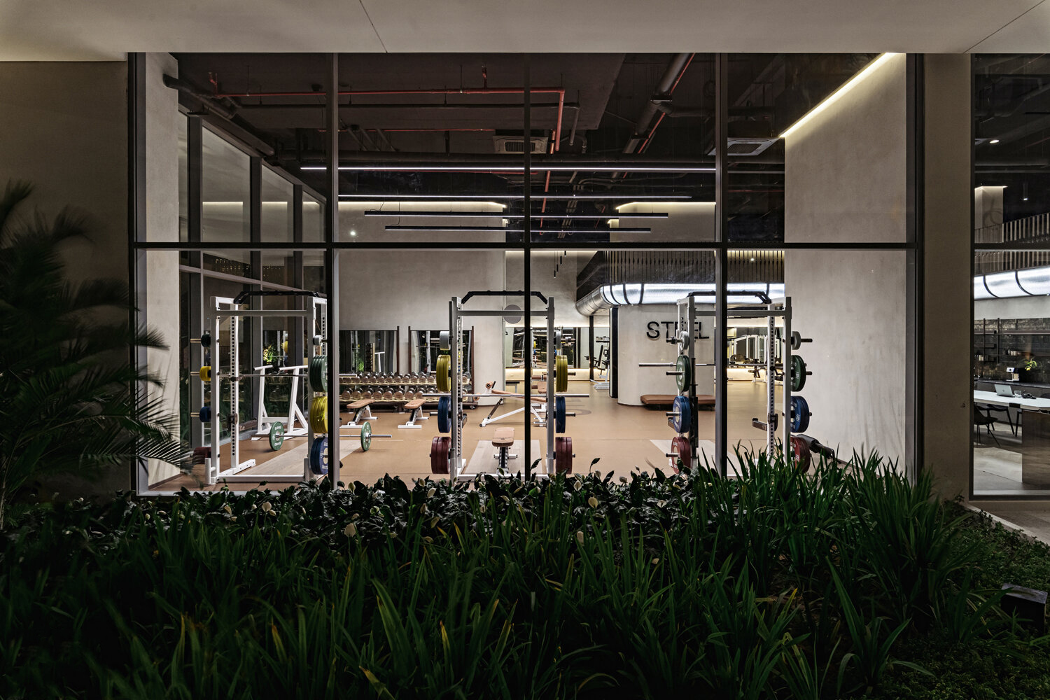 STEEL GYM - ĐẢO KIM CƯƠNG